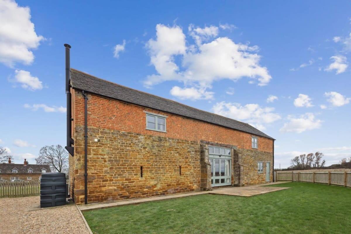 Sophie'S Barn - Hot Tub Packages Available Market Harborough Exterior foto